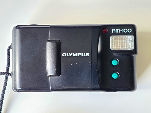 Olympus 100 serie 35 mm - 35,